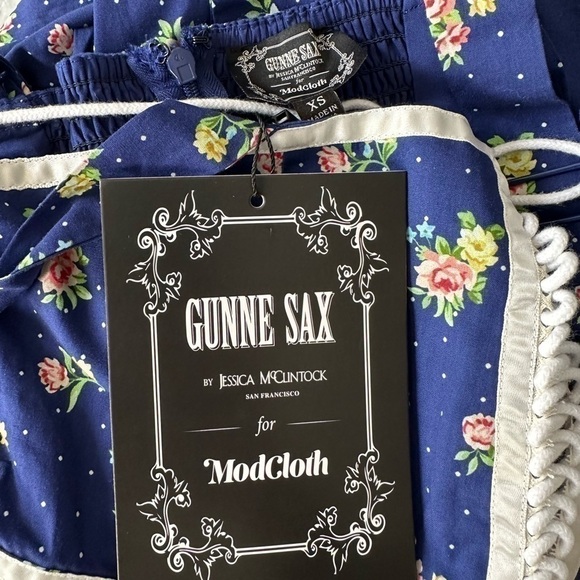 Modcloth Blue Floral Dress - Picture 6 of 7